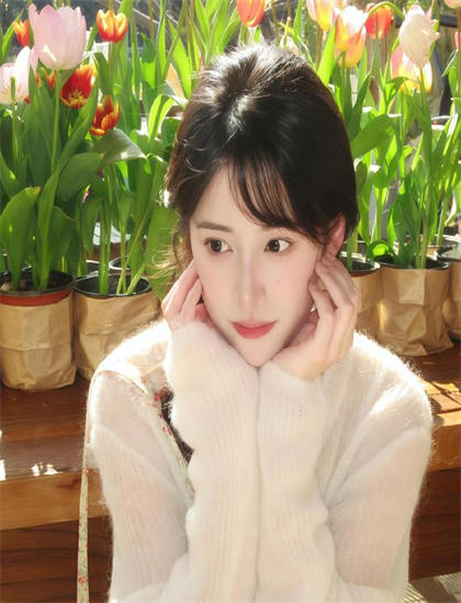 人物深度分析：猫街中的服装的时代还原与角色塑造 展现表演艺术的魅力